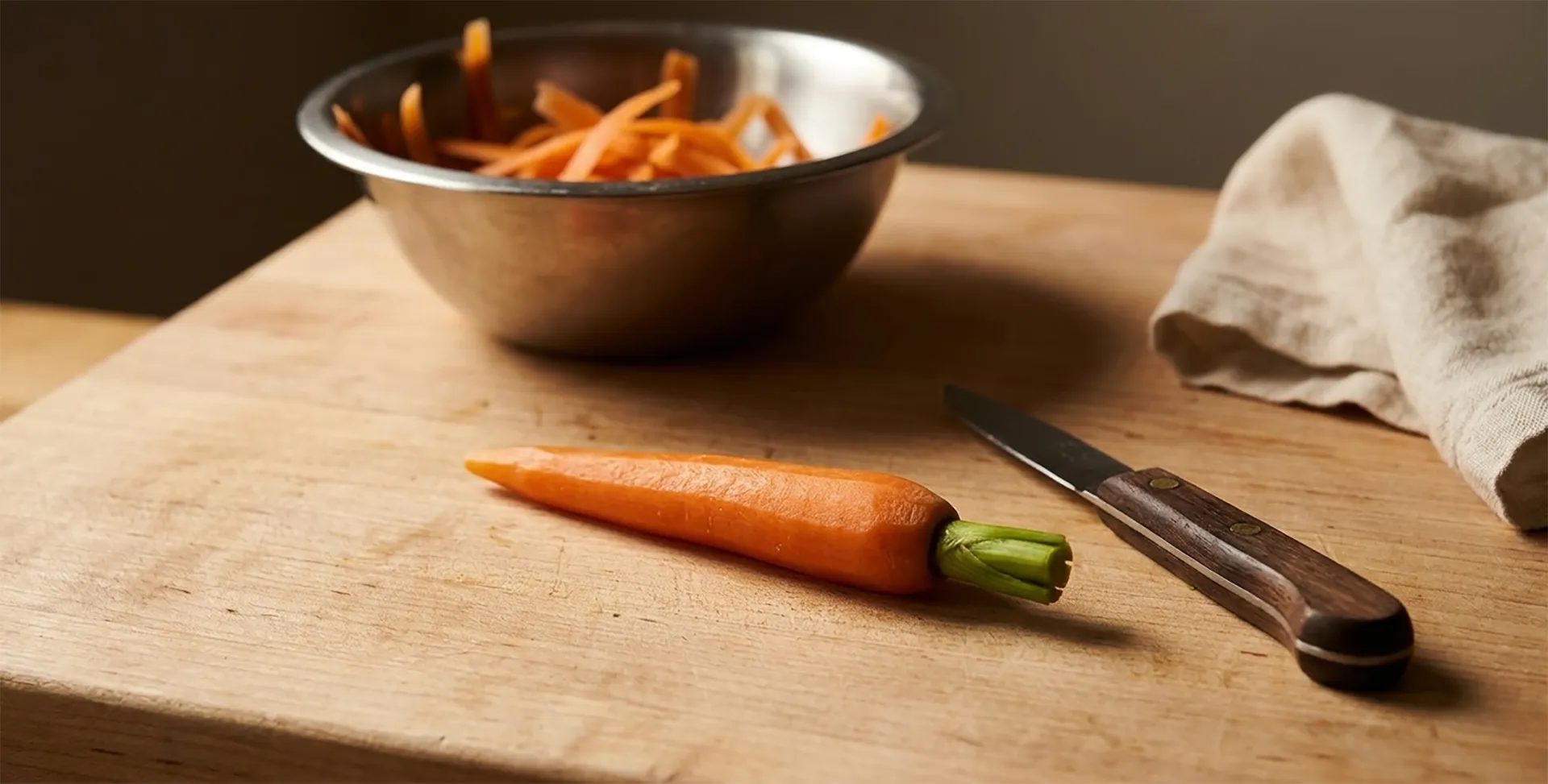 Carrot stem bevel and top trim detail
